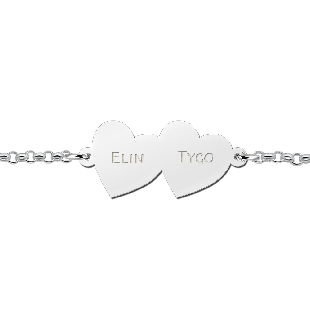 Armband van zilver met twee hartjes