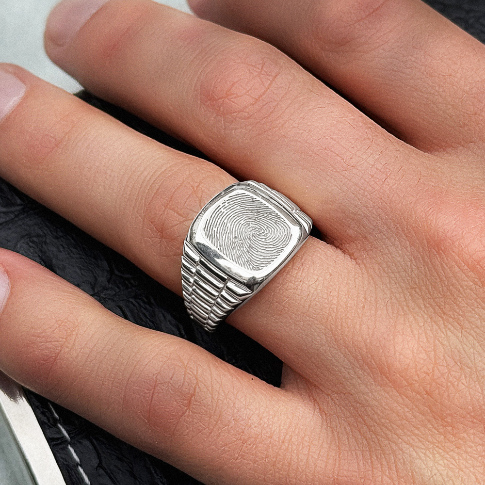 Rolex stijl zegelring zilver met vingerafdruk