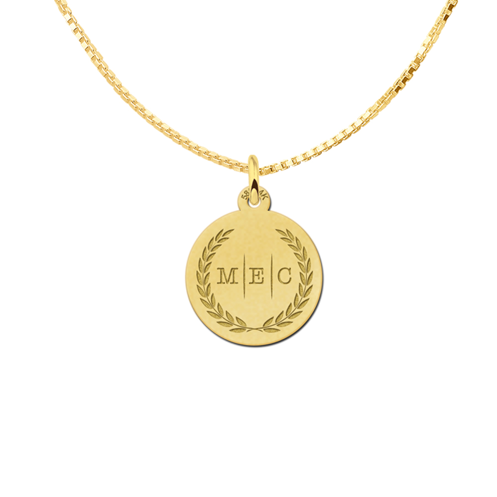 Gouden ketting met drie initialen