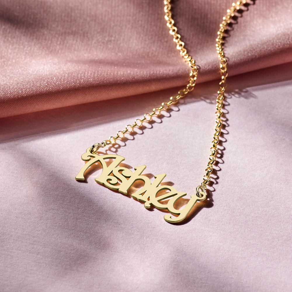 Vergulde naamketting model Ashley
