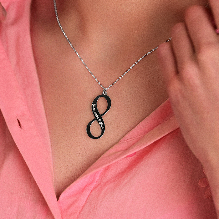 Zilveren hanger infinity lang met naam
