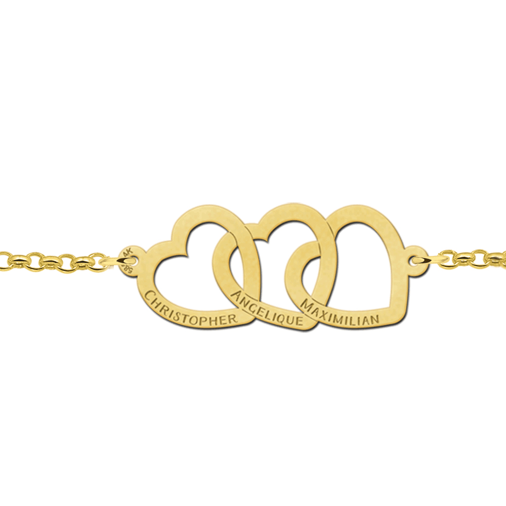 Gouden armband met drie verbonden harten en namen