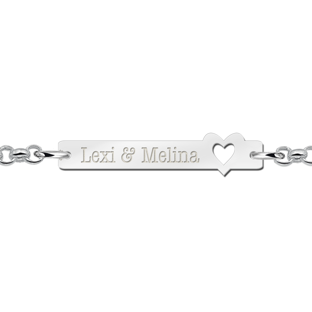 Zilveren bar armband met naamgravure en hartje