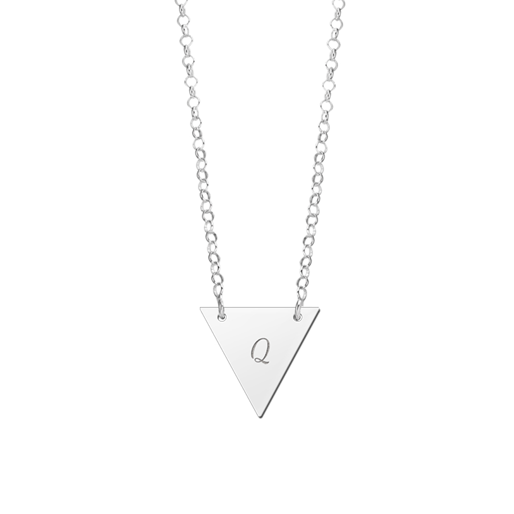 Zilveren minimalistische driehoek ketting met initiaal