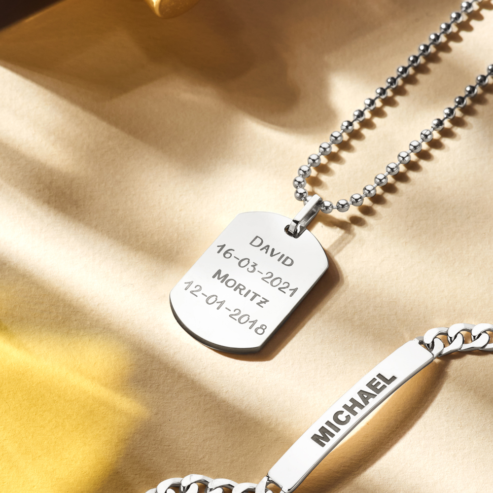 Dogtag hanger met namen van Staal
