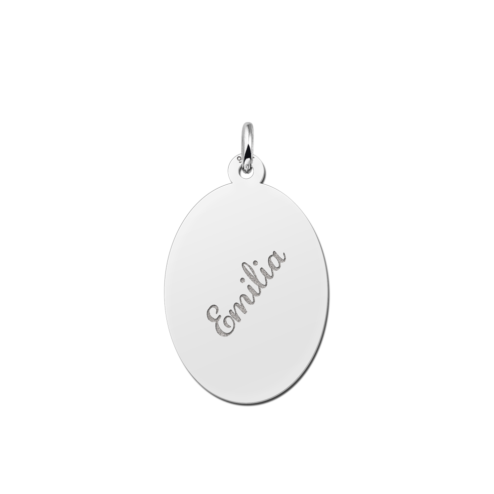 Zilveren ovale hanger met naam