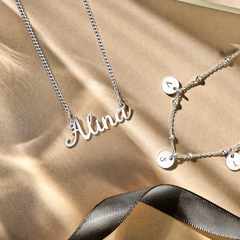 Zilveren naamketting met naam Alina